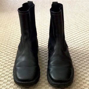 Cole Haan Black Leather Waterproof Boots 6B